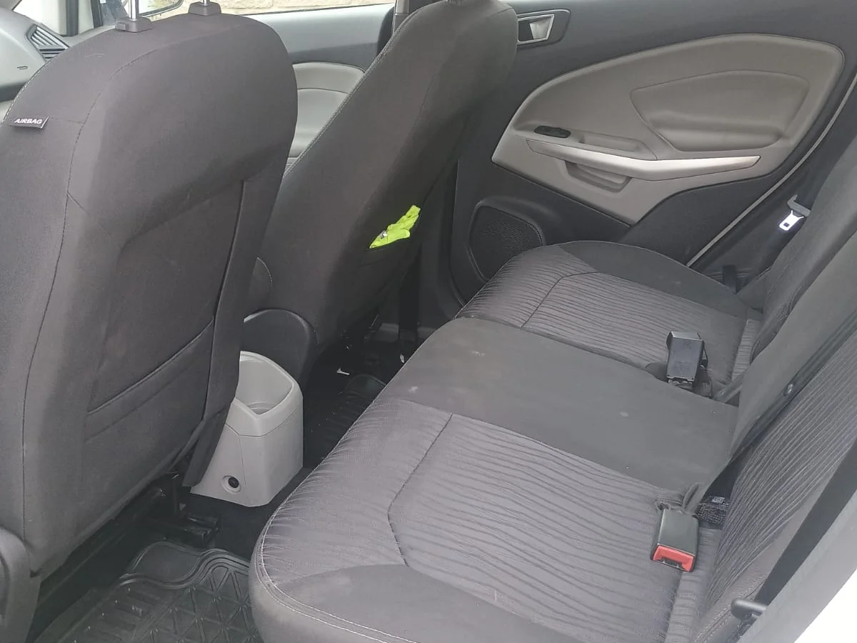 Ford Ecosport 1.6L TITANIUM 4X2 MT 5P año 2018 - Miniatura 16