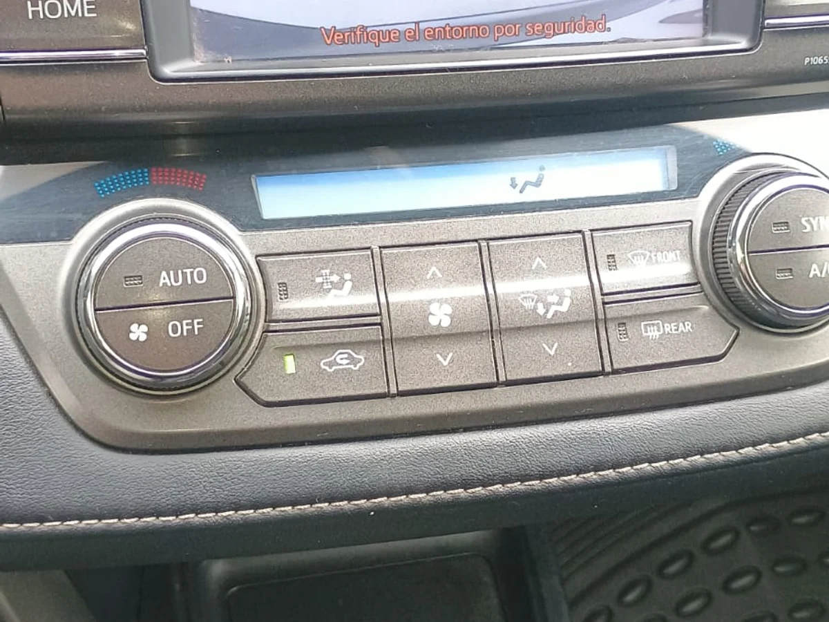 Toyota Rav4 Lujo 2.5L AT 4x2 año 2015 - Miniatura 11
