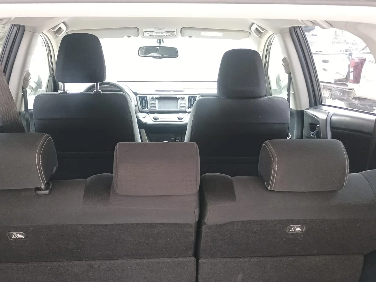 Toyota Rav4 Lujo 2.5L AT 4x2 año 2015 - Miniatura 12