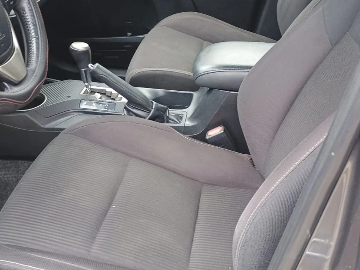 Toyota Rav4 Lujo 2.5L AT 4x2 año 2015 - Miniatura 13
