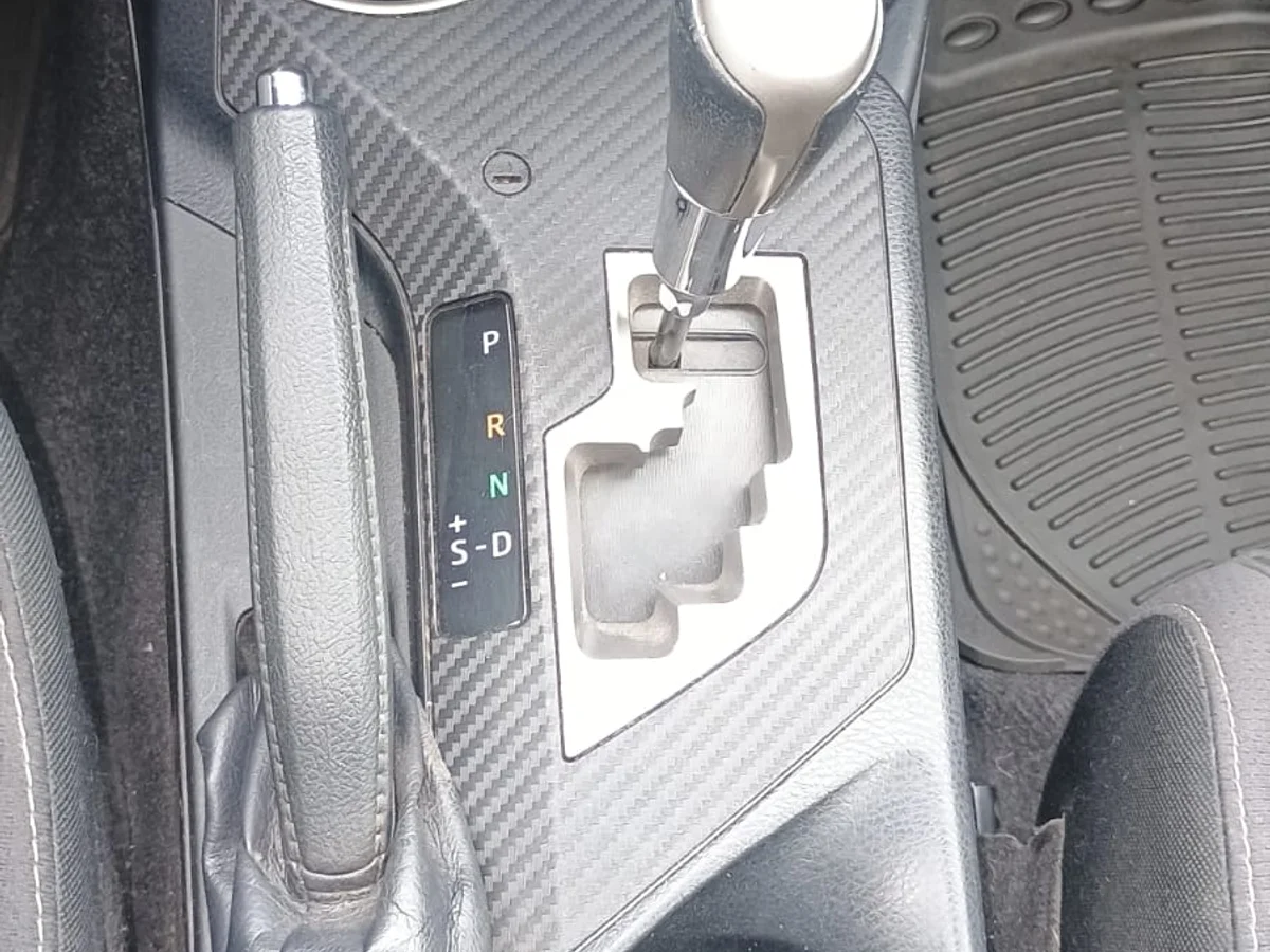 Toyota Rav4 Lujo 2.5L AT 4x2 año 2015 - Miniatura 17