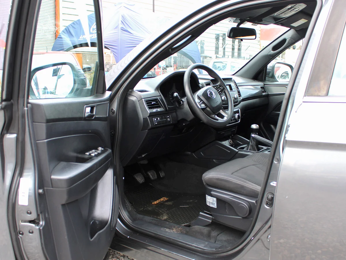 SSANGYONG Musso