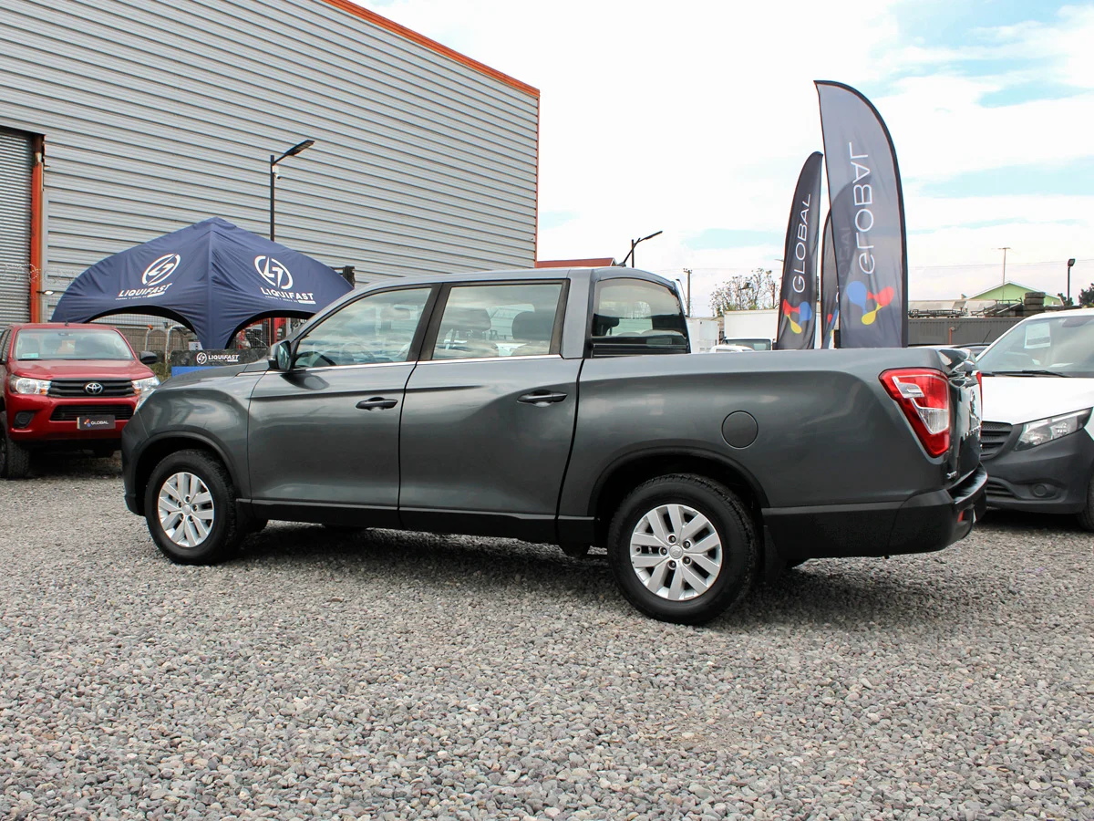 SSANGYONG Musso miniatura 9