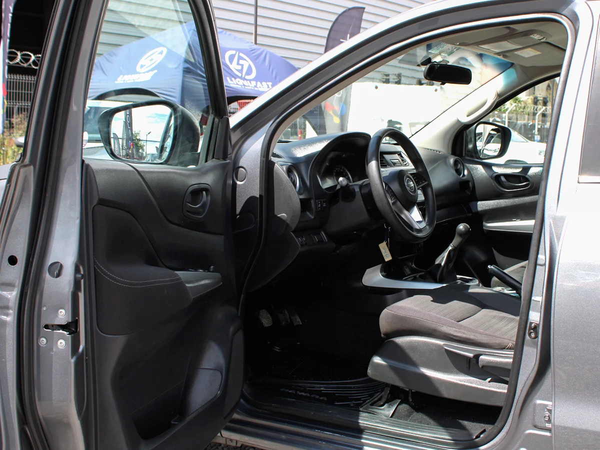NISSAN Navara SE 4x2