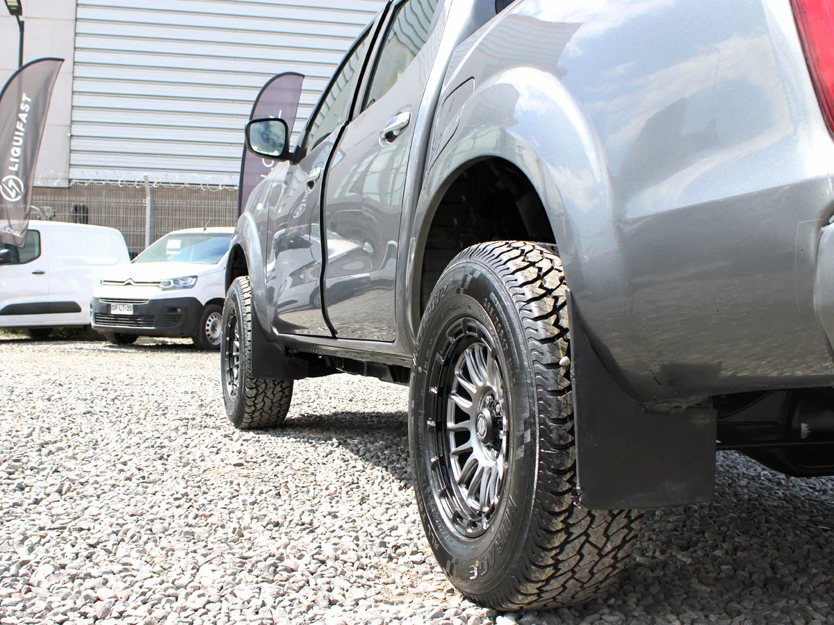 NISSAN Navara SE 4x2 miniatura 9