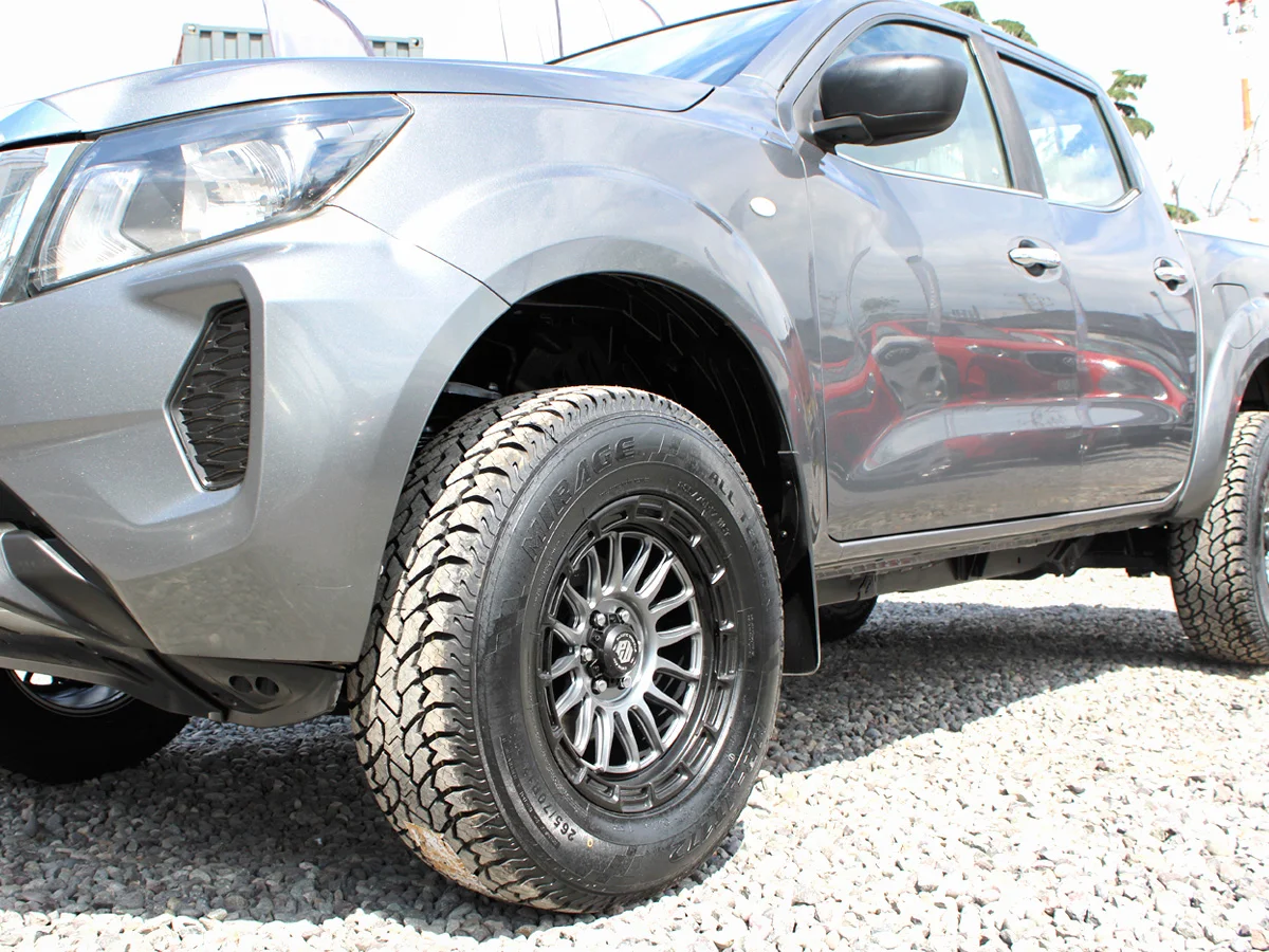 NISSAN Navara SE 4x2 miniatura 10