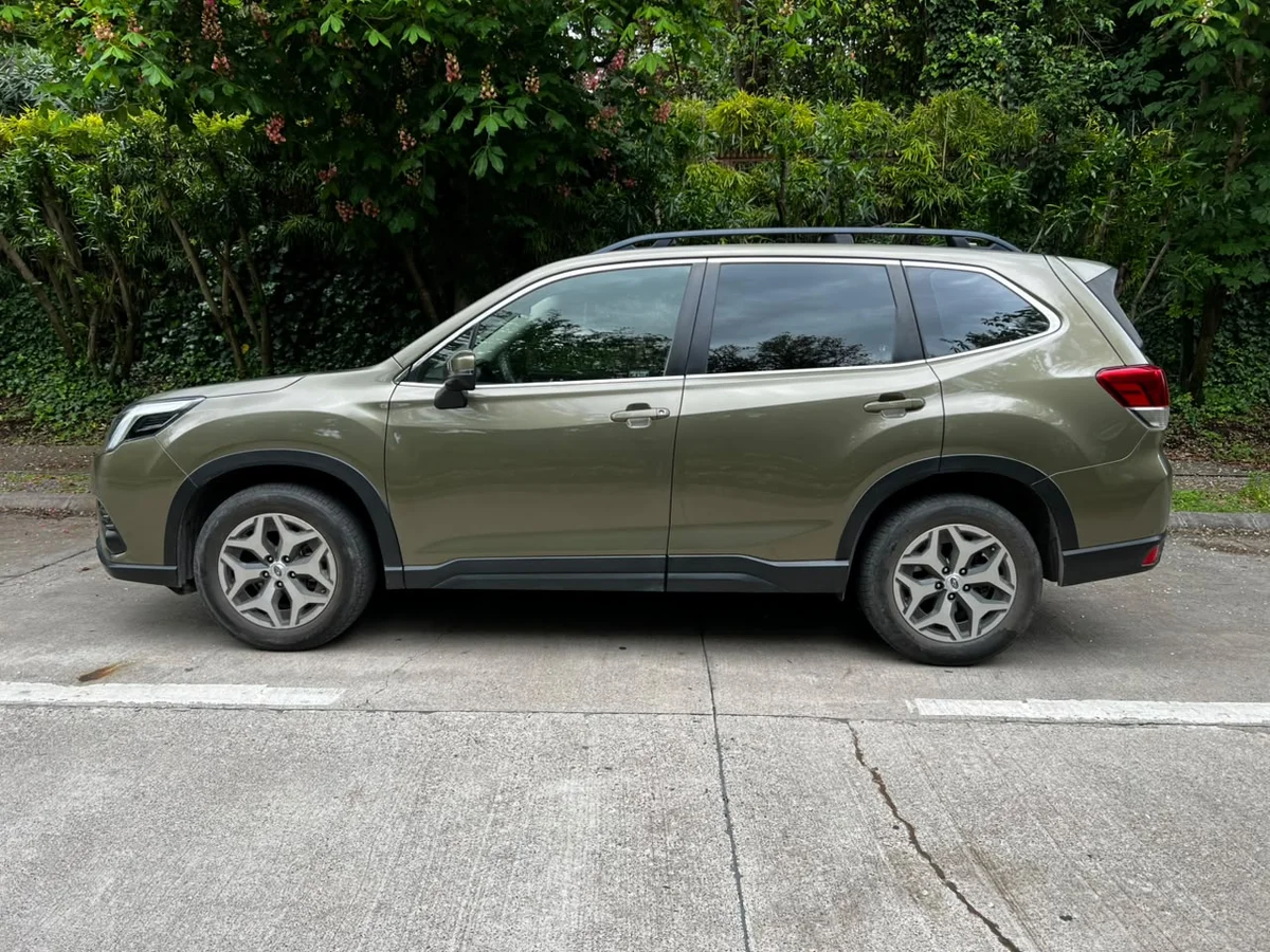 Subaru Forester XS 2.0i AWD AT año 2024 - Miniatura 3