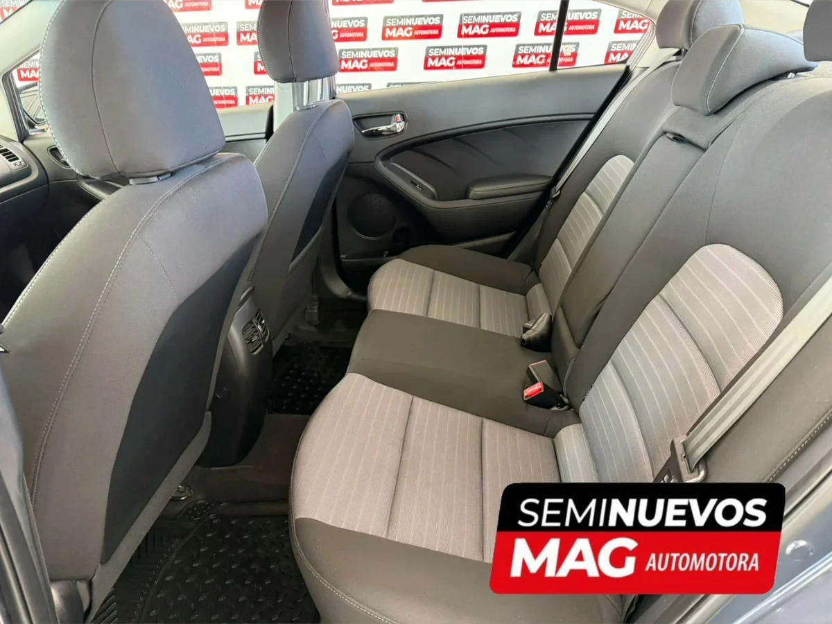 KIA Cerato SX 1.6 2016 - Miniatura 8