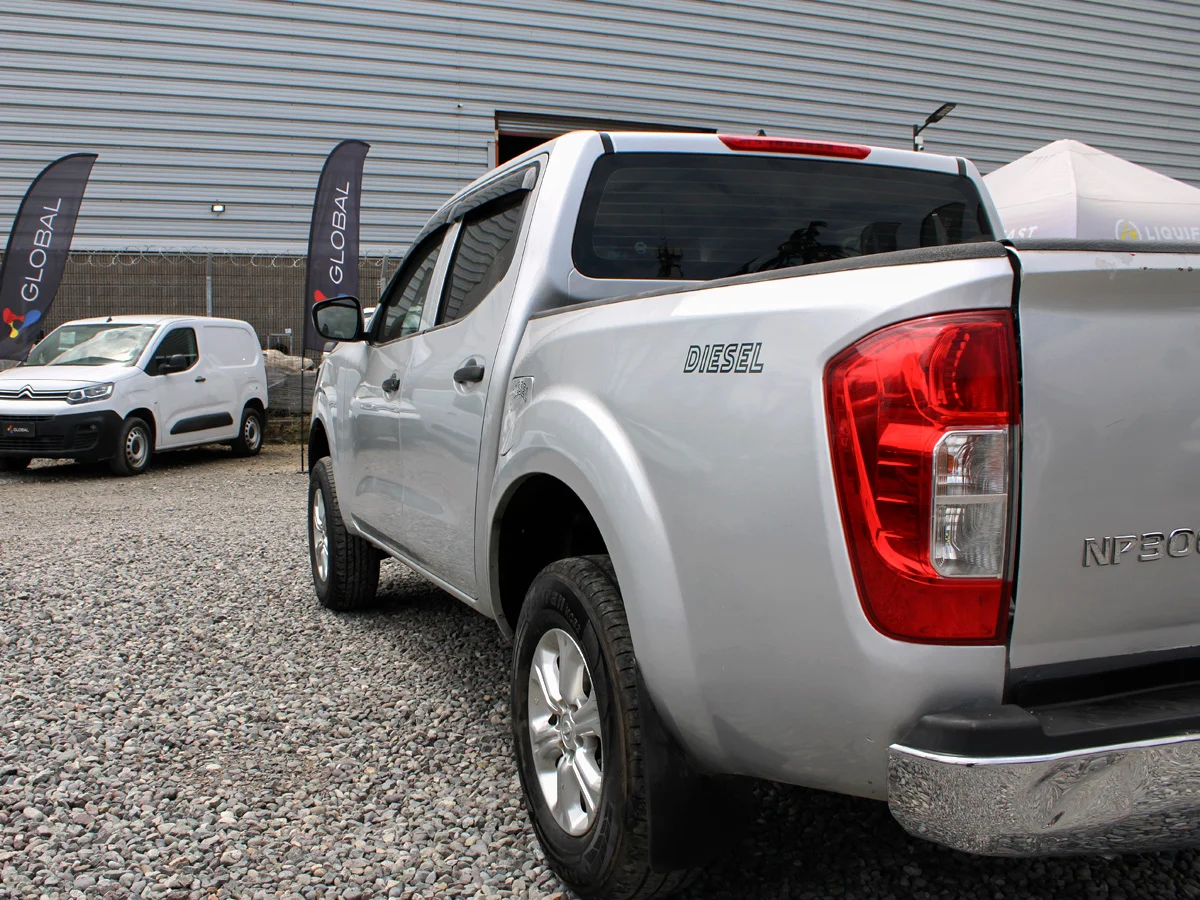 NISSAN Navara DCAB 2.3D 2021 miniatura 9