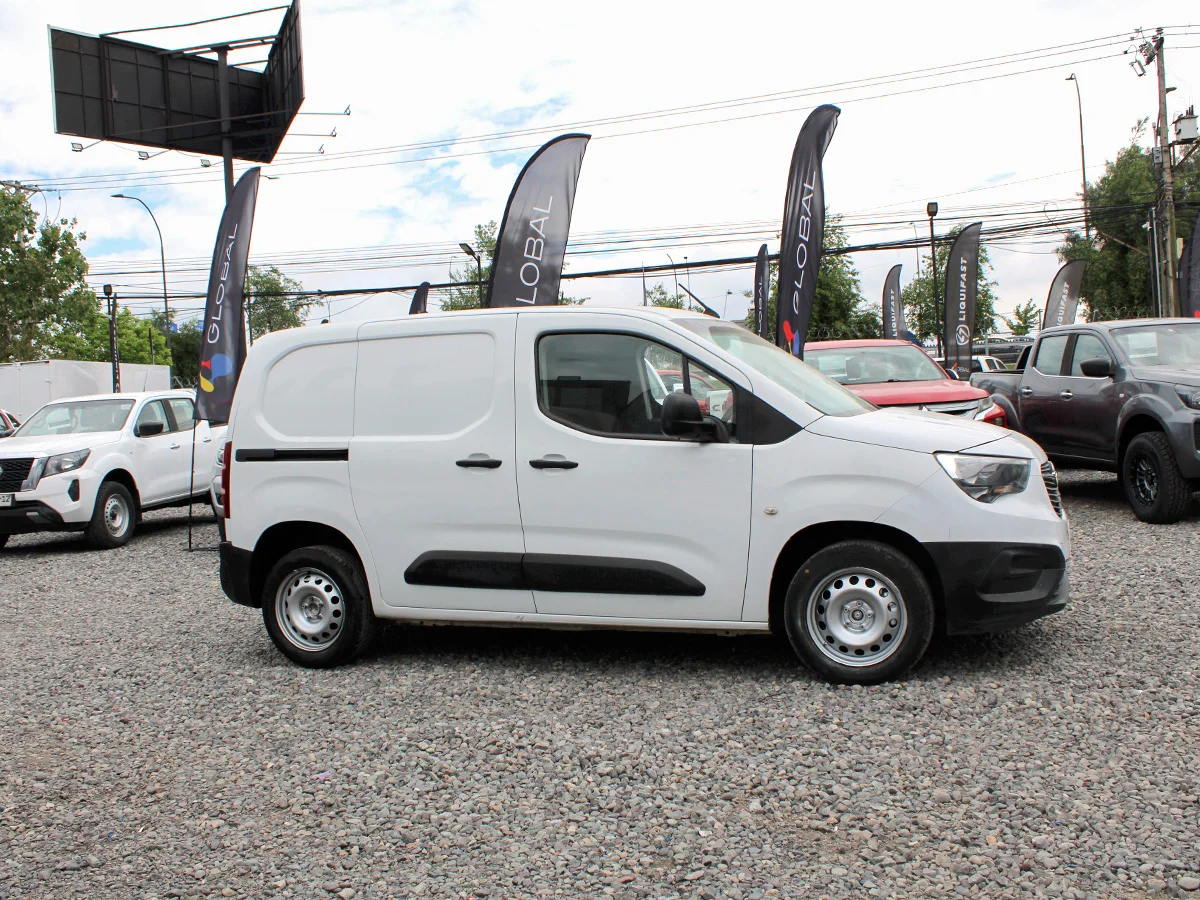 OPEL Combo 1.8 2023 miniatura 4