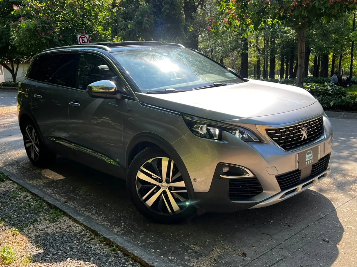 Peugeot 5008 Gt- Line 2.0L BlueHDI EAT8 4x2 7P año 2018 - Miniatura 3