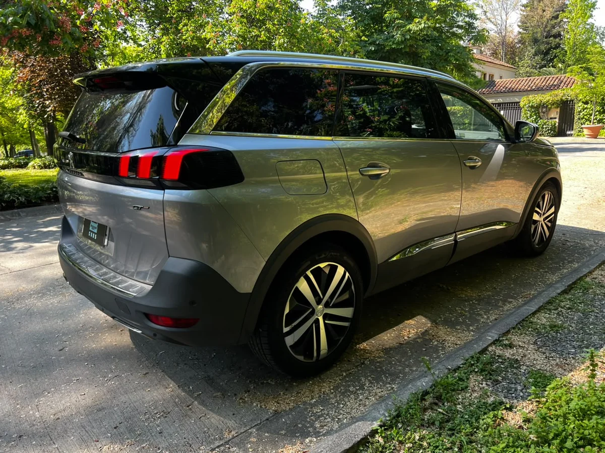 Peugeot 5008 Gt- Line 2.0L BlueHDI EAT8 4x2 7P año 2018 - Miniatura 9