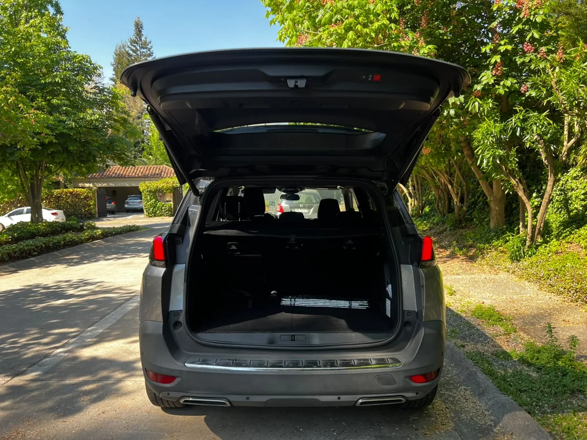 Peugeot 5008 Gt- Line 2.0L BlueHDI EAT8 4x2 7P año 2018 - Miniatura 8