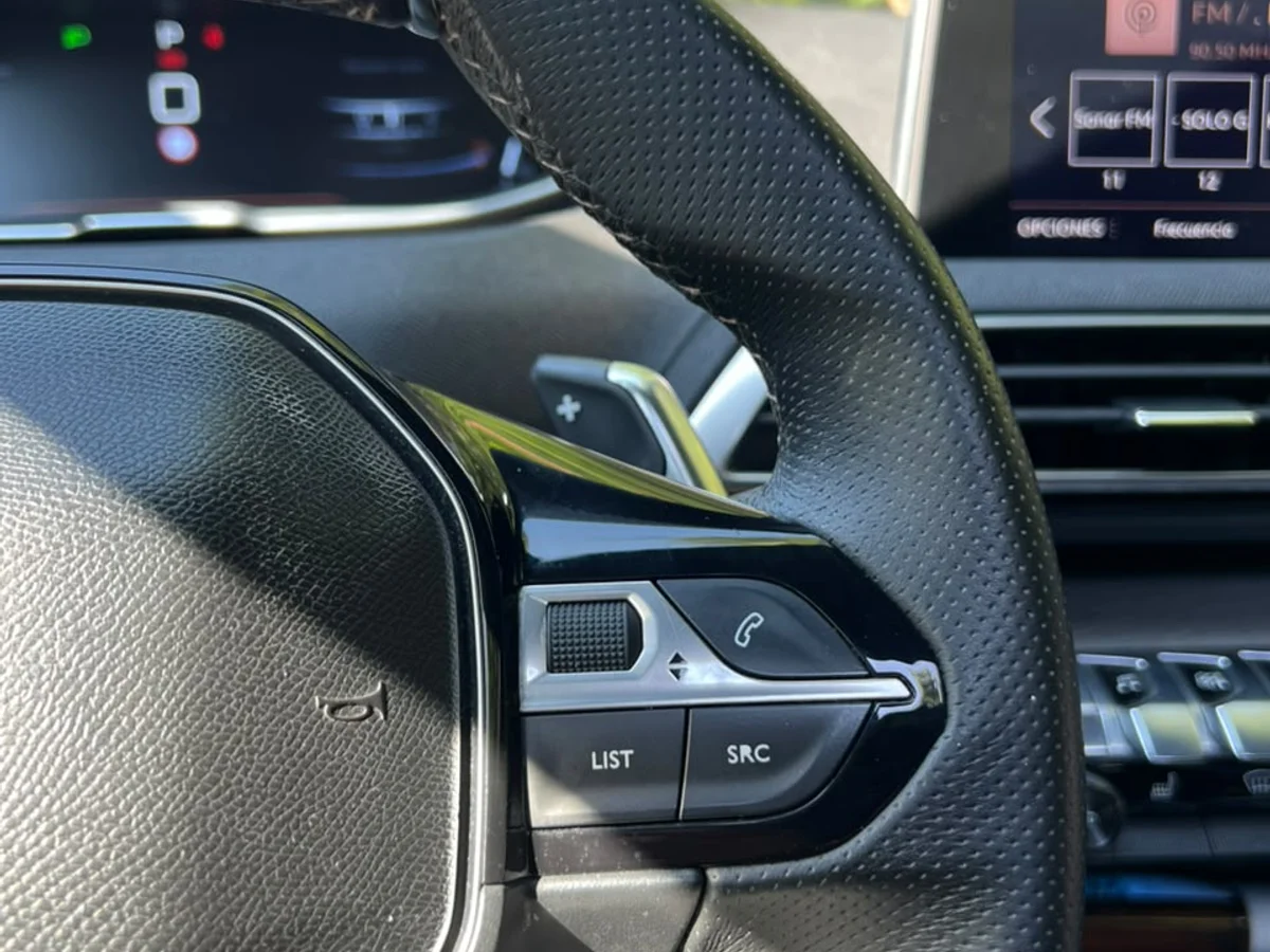 Peugeot 5008 Gt- Line 2.0L BlueHDI EAT8 4x2 7P año 2018 - Miniatura 15