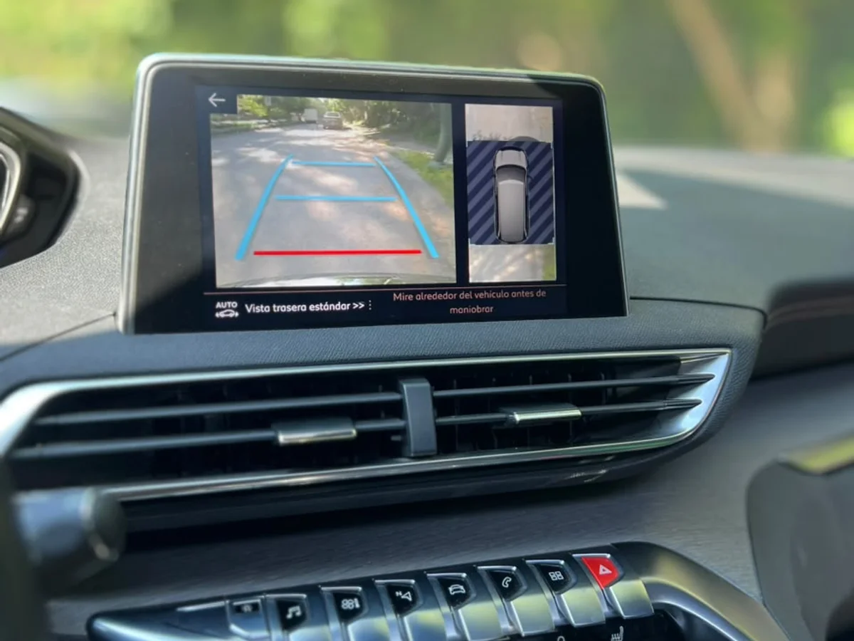 Peugeot 5008 Gt- Line 2.0L BlueHDI EAT8 4x2 7P año 2018 - Miniatura 16