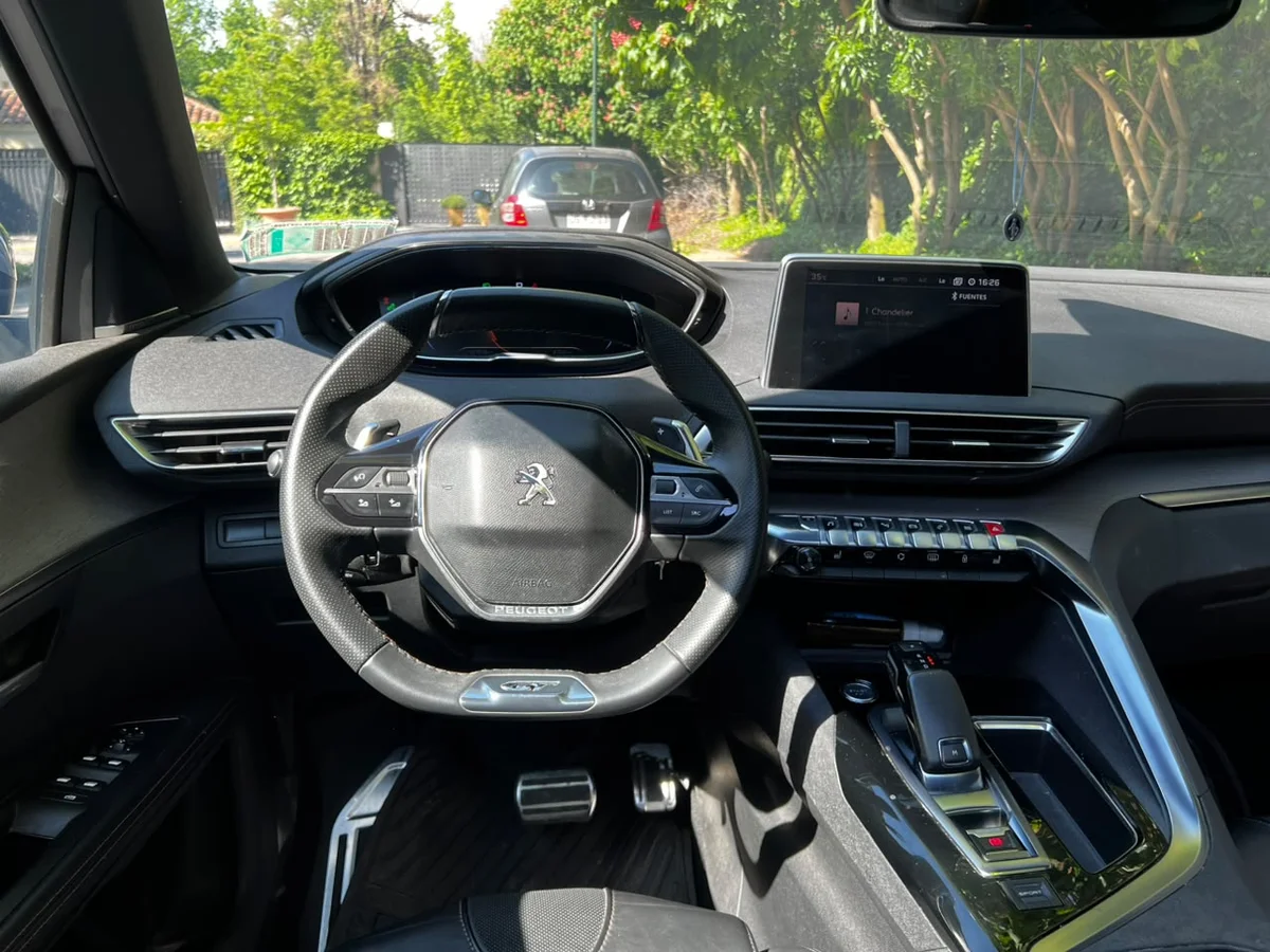 Peugeot 5008 Gt- Line 2.0L BlueHDI EAT8 4x2 7P año 2018 - Miniatura 19