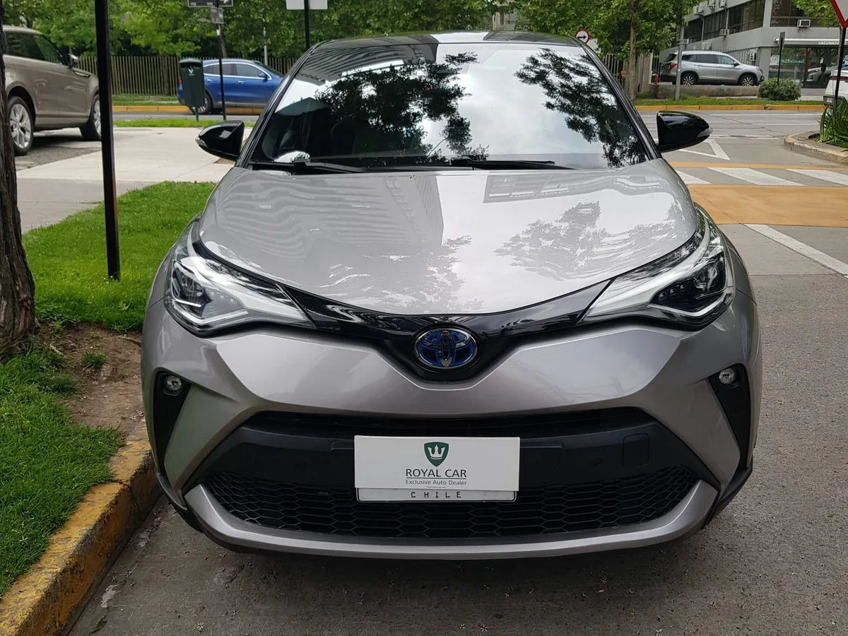 TOYOTA C-HR HEV 1.8 AT