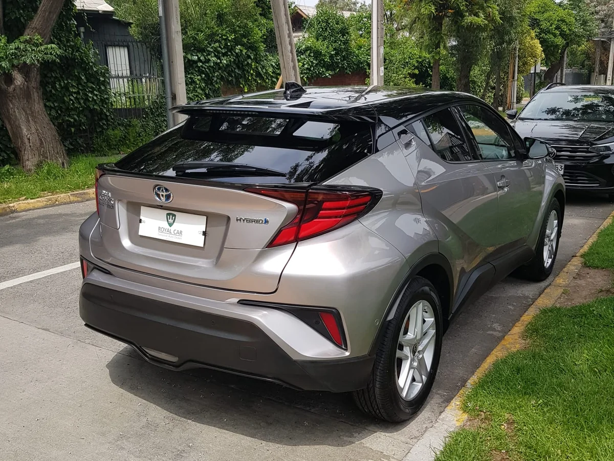 TOYOTA C-HR HEV 1.8 AT