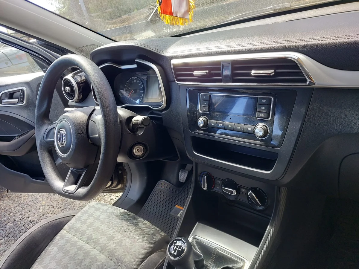 MG ZS 1.5L std 4x2 mt5 año 2025 - Miniatura 8