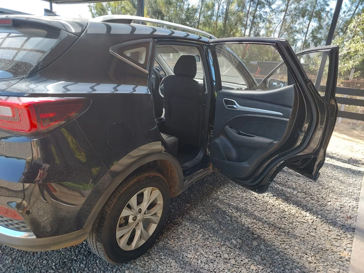 MG ZS 1.5L std 4x2 mt5 año 2025 - Miniatura 11